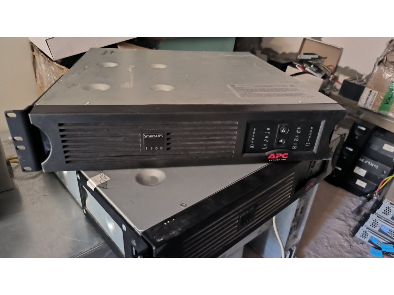Бесперебойник ДБЖ APC Smart UPS 1500 SUA1500RMi2U