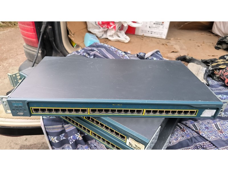 Комутатор Cisco Catalyst WS-C2950-24