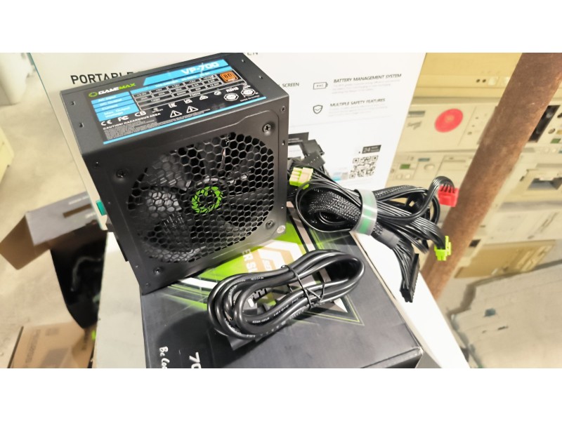 Блок живлення GAMEMAX VP-700 700W