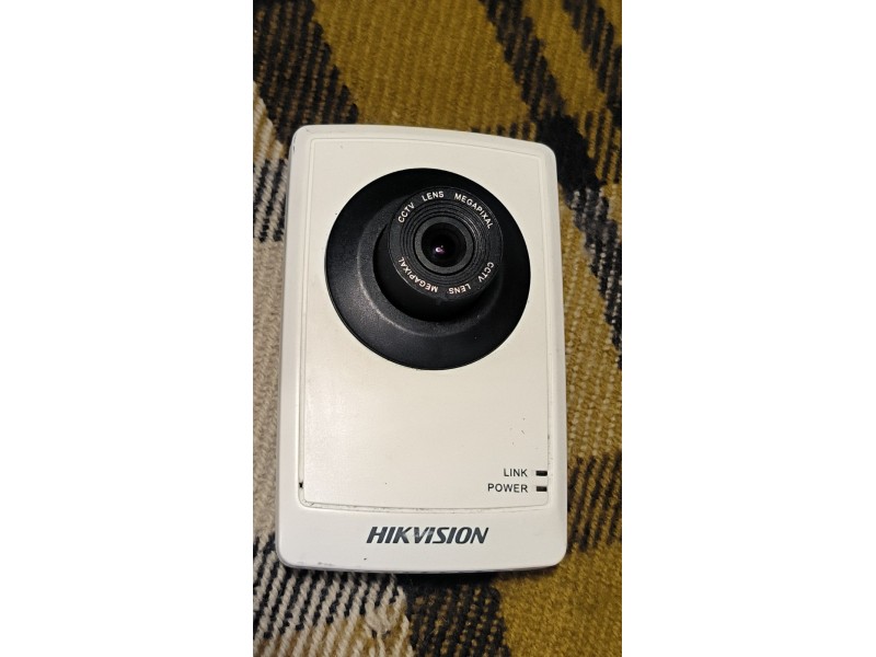 IP відеокамери Hikvision DS-2CD8133F-E POE