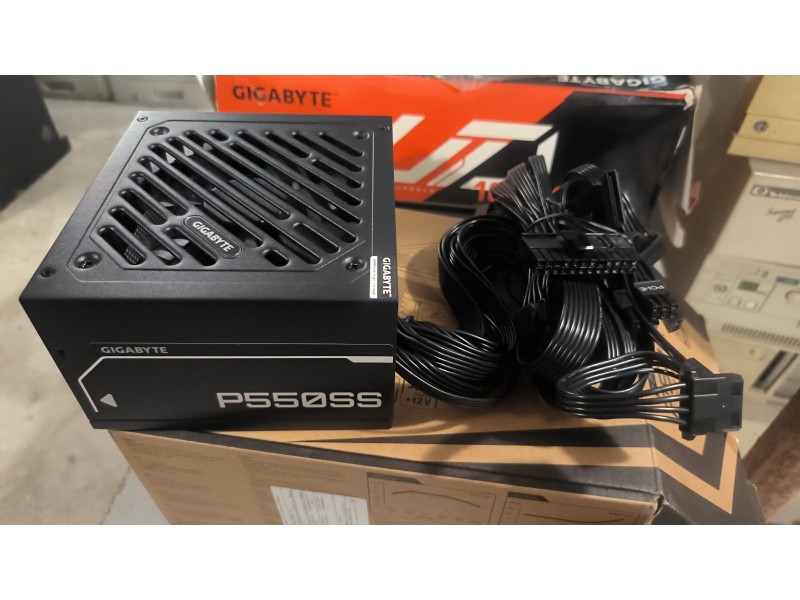 Блок живлення GIGABYTE P550SS 550W