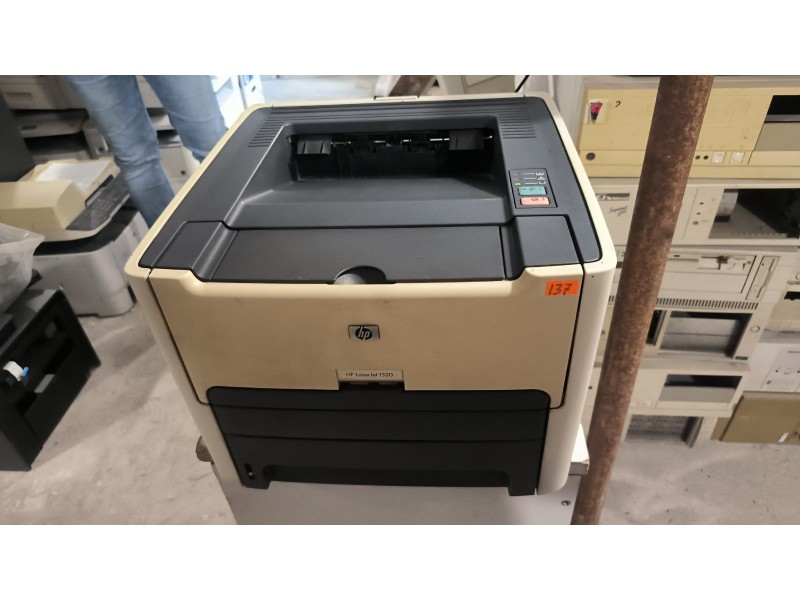Принтер HP LaserJet 1320 №137