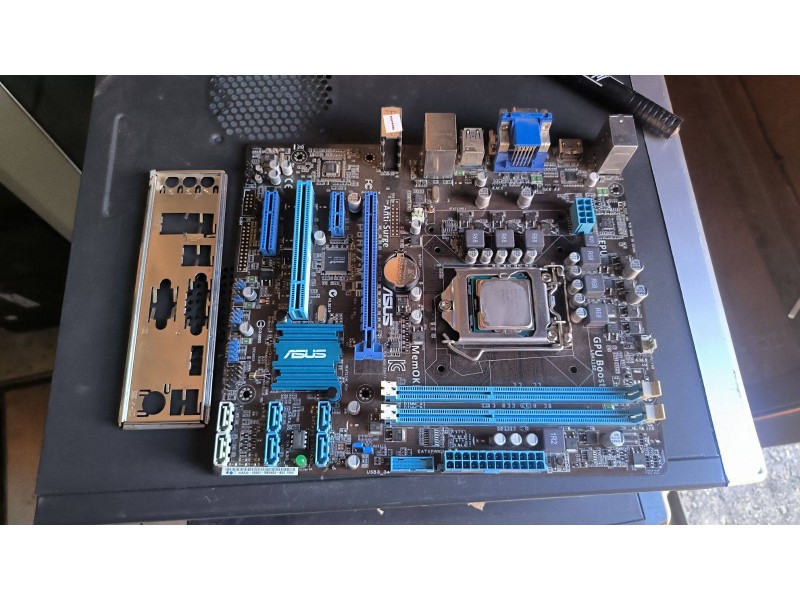 Материнська плата Asus P8H77-M LE +i3-3220