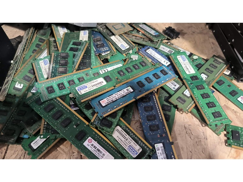 Пам'ять до ПК DDR3 2Gb PC3-10600 1333MHz