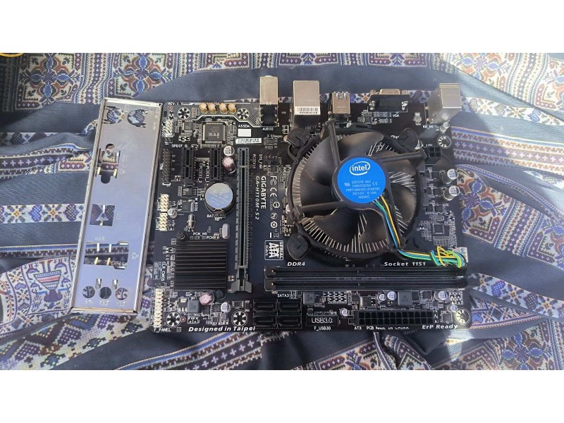 Материнськa платa GIGABYTE GA-H110M-S2 непрацездатна