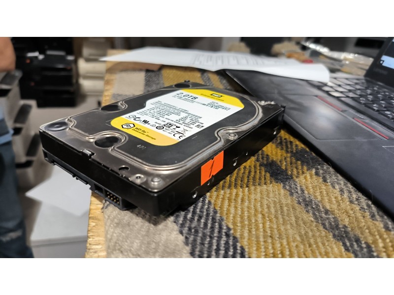 Жорсткий диск HDD Western Digital WD2004FBYZ 2Tb №1