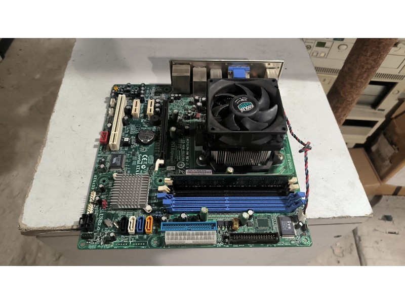 Материнка MCP61PM-HM + Phenom 9500 + 1Gb