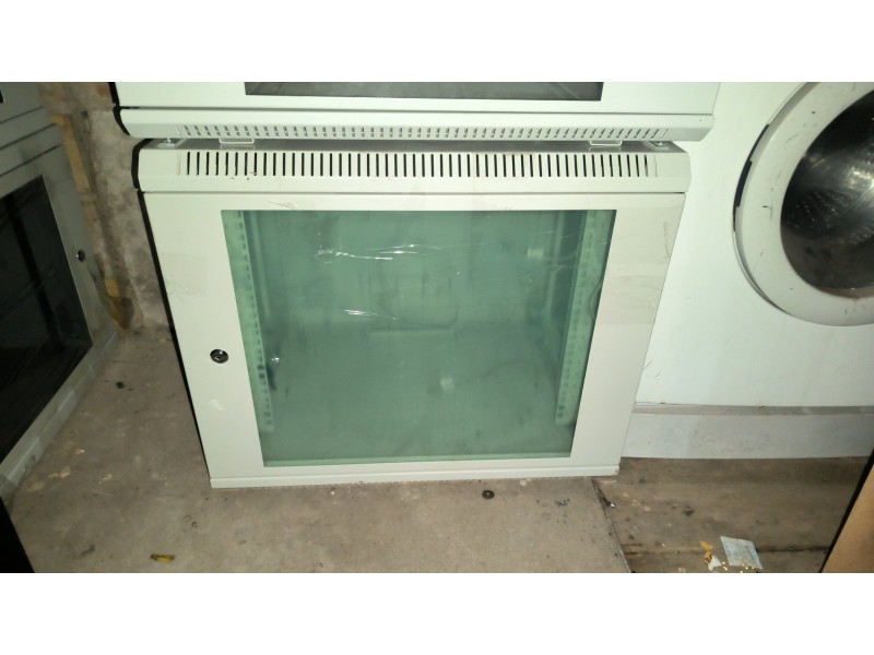 Шафи серверні білі широке скло 9U