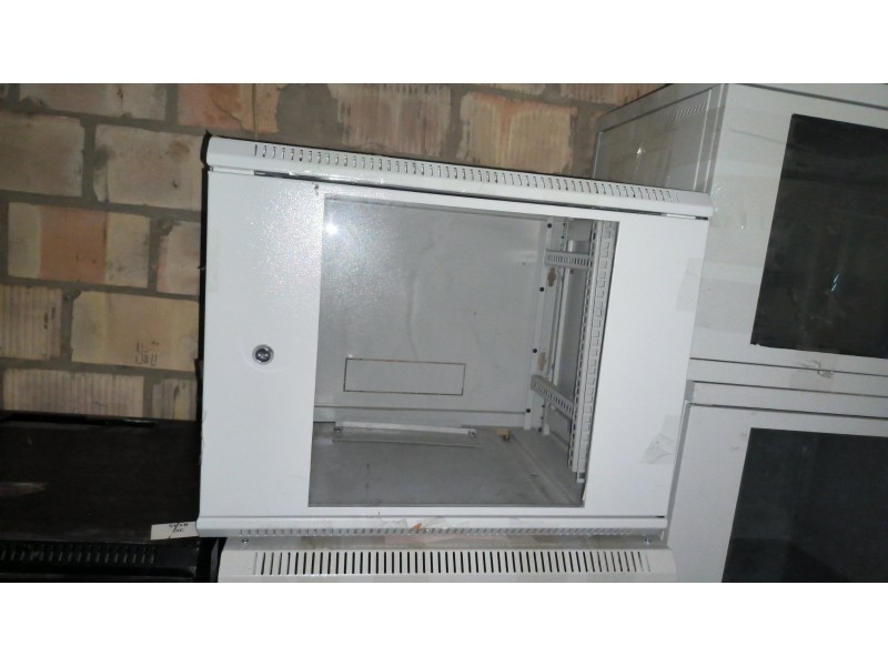 Шафи серверні білі вузьке скло 9U