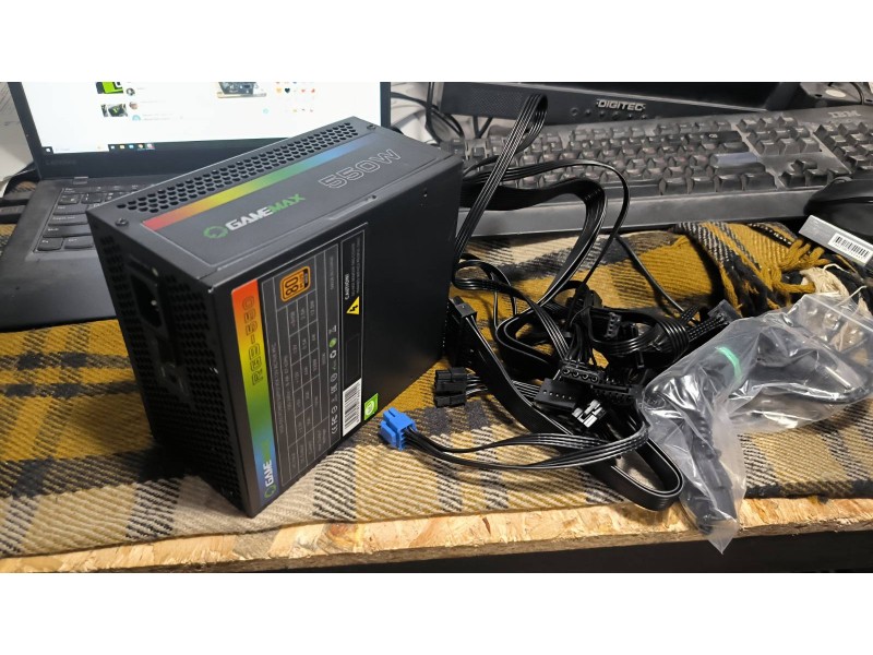 Блок живлення GAMEMAX RGB-550 550W