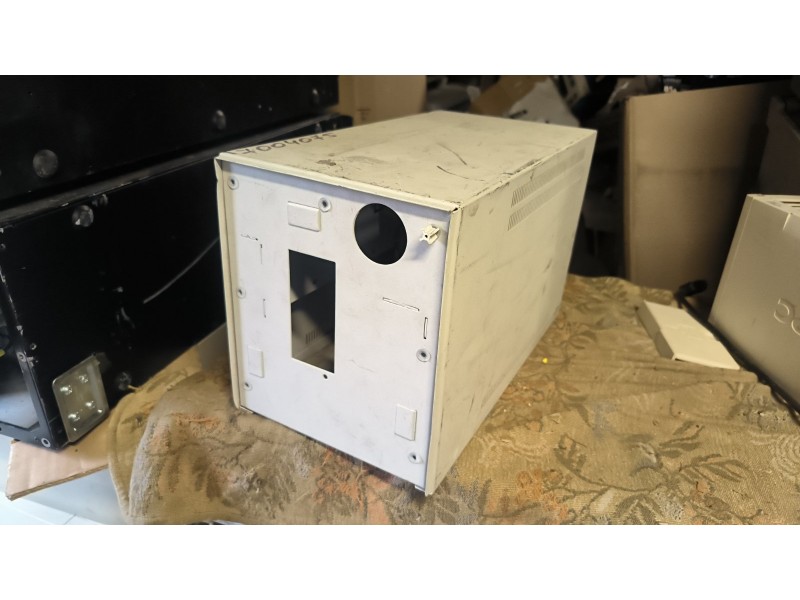 Безперебійник General Electric Match 700ВА