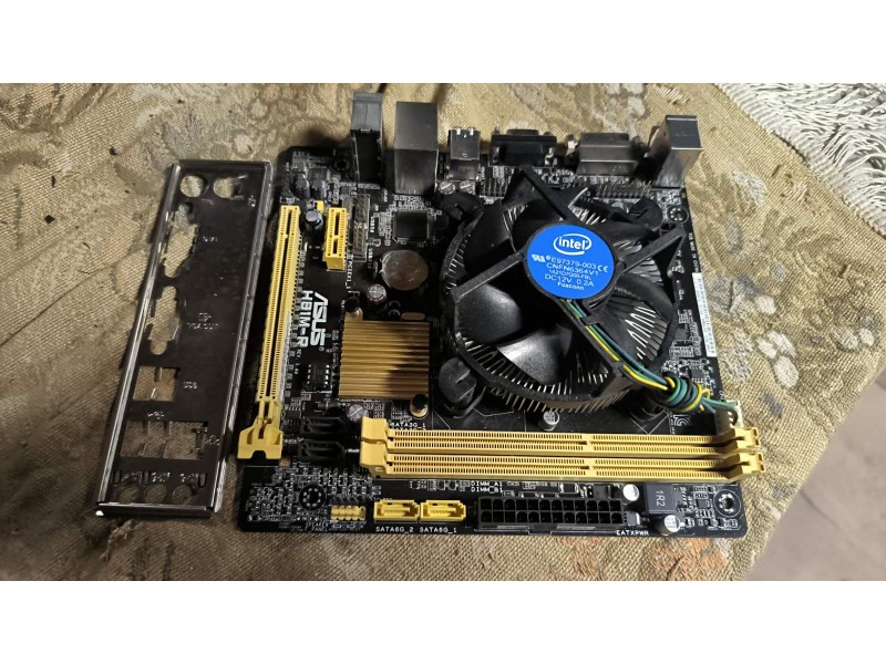 Материнська плата ASUS H81M-R