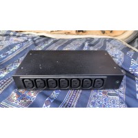 Розподільник живлення PDU IBM 9306-RTP Розподільник живлення PDU IBM 9306-RTP