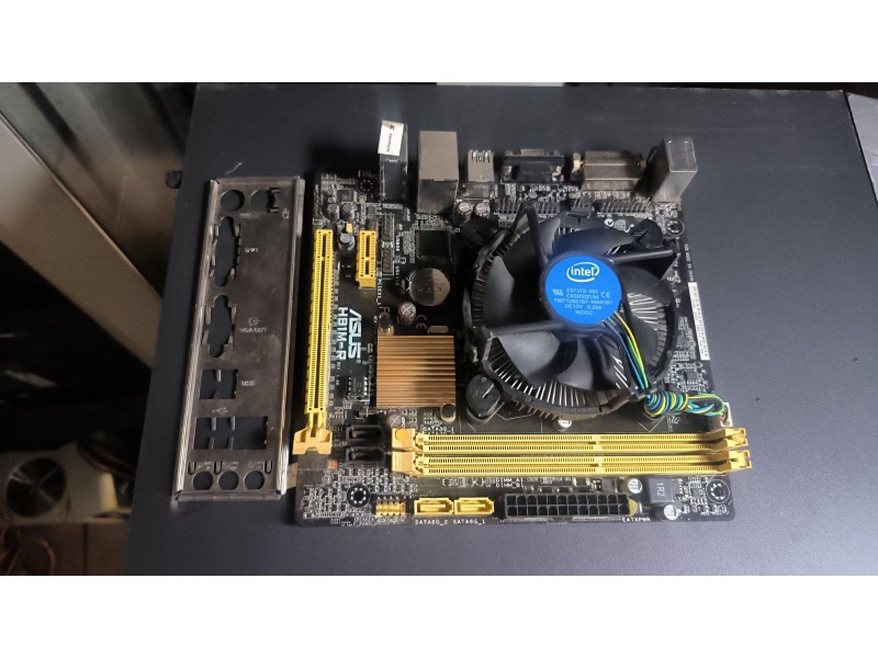 Материнськи плати ASUS H81M-R