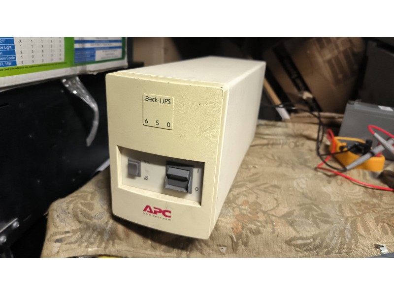 Бесперебійник ДБЖ APC Back-UPS 650 BK650MI