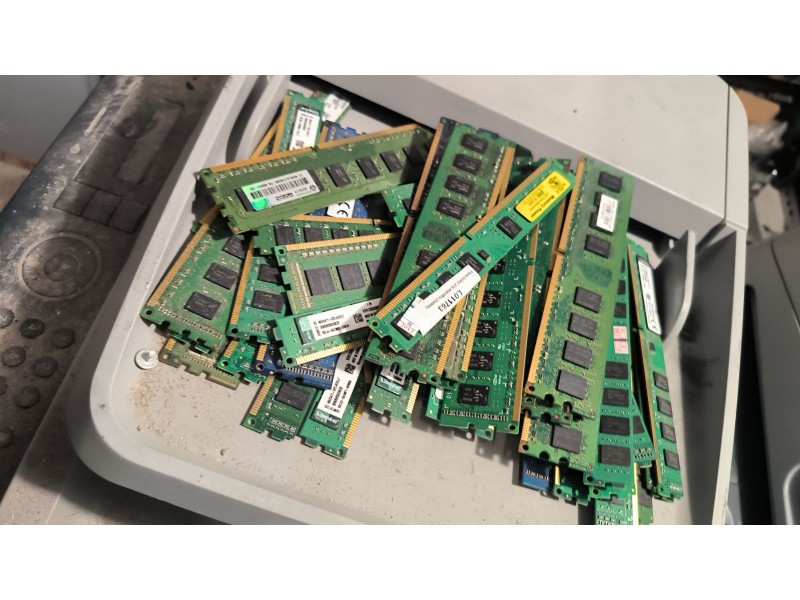 Пам'ять до ПК DDR3 4Gb PC3 1333MHz