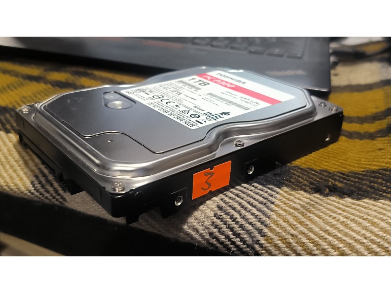 Жорсткий диск HDD TOSHIBA HDWD110UZSVA 1TB №3