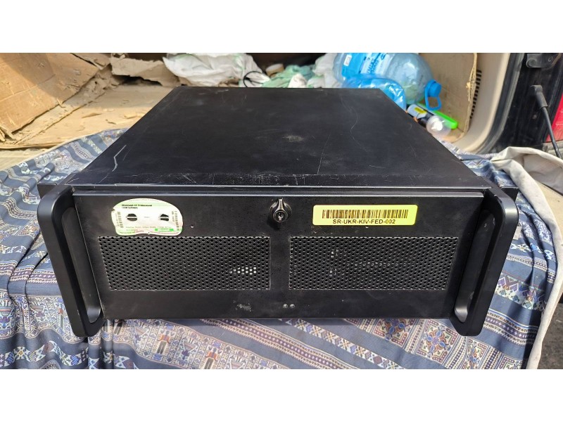 Серверні корпуси BLACK 4U