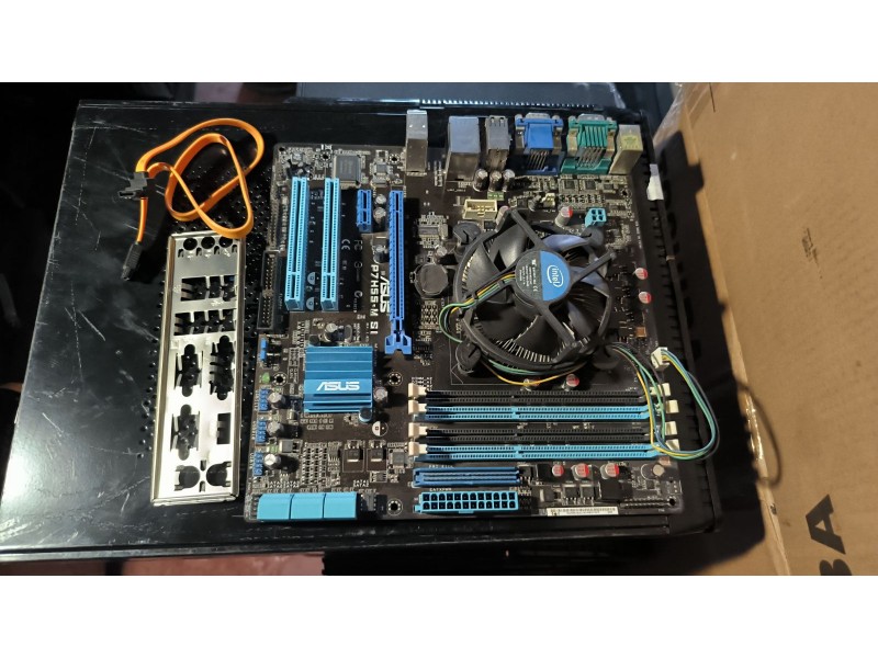 Материнська плата ASUS P7H55-M SI