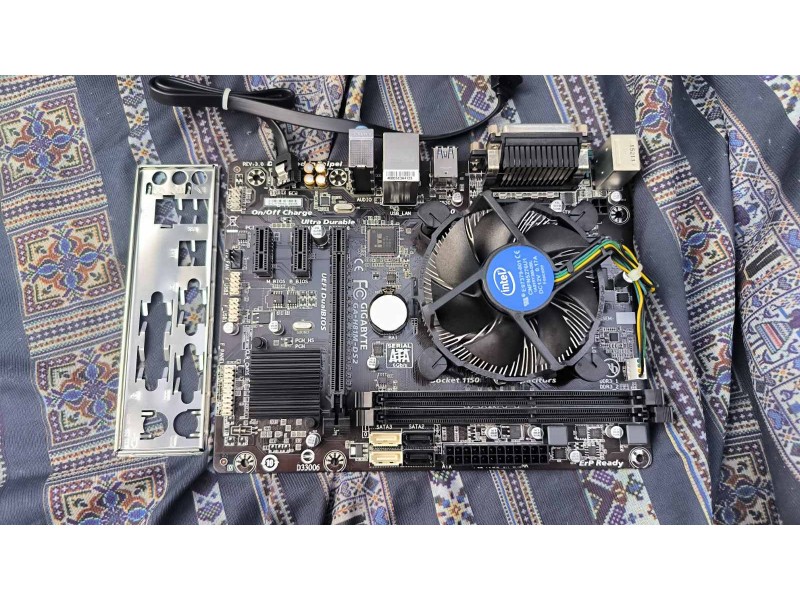 Материнська плата Gigabyte GA-81M-DS2