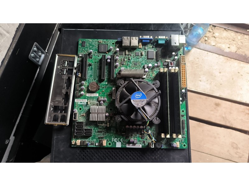 Материнська плата SuperMicro X9SCL+-F
