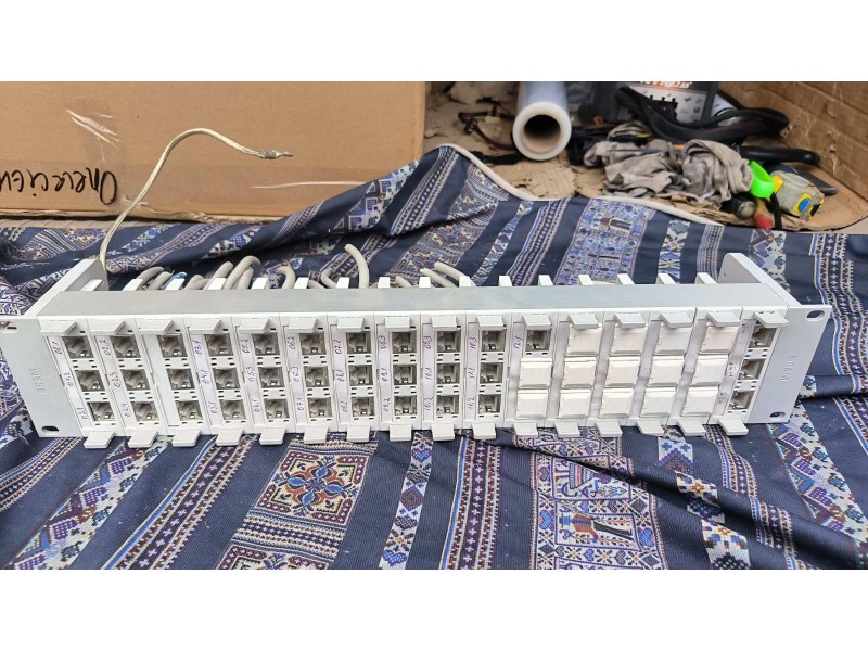 Патч панель ER&M під 48 портів