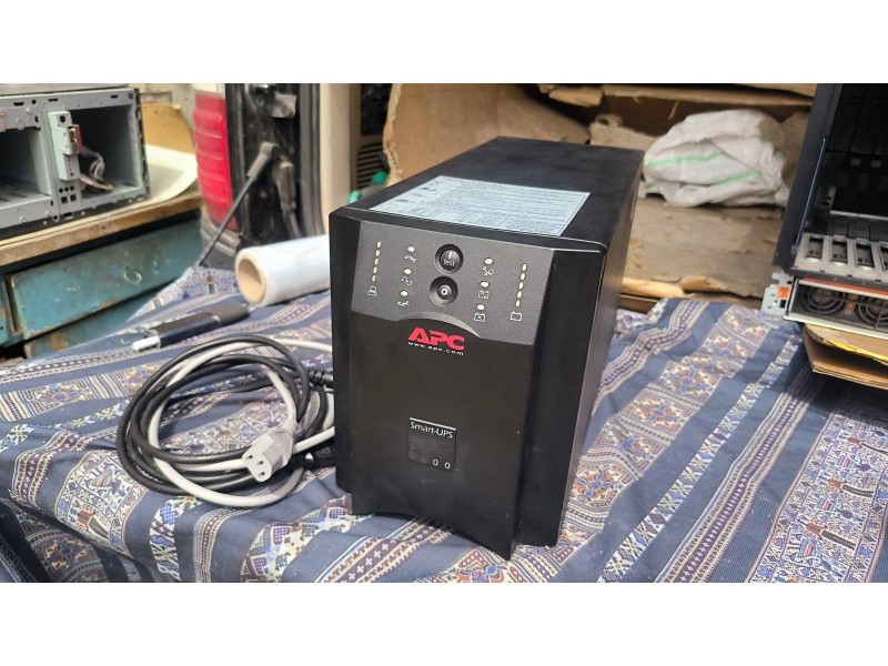 Бесперебійник ДБЖ APC Smart-UPS 1500 SUA1500I