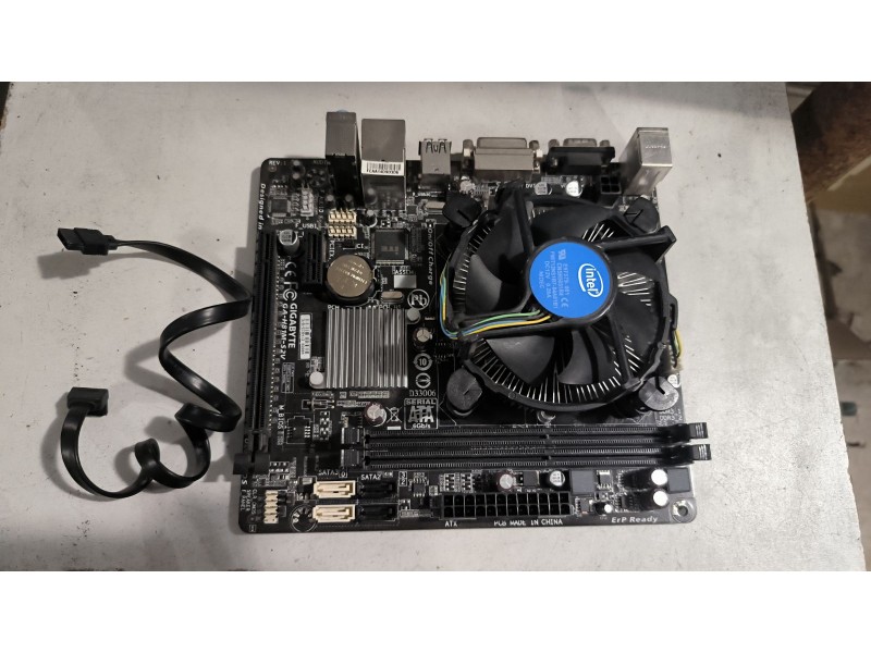 Материнська плата GIGABYTE GA-H81M-S2V