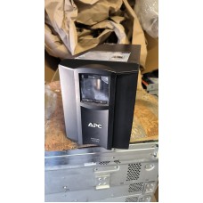 Безперебійник APC SMART-UPS C2000 SMC2000I Безперебійник APC SMART-UPS C2000 SMC2000I