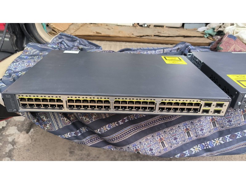 Комутатор Cisco c3750v2-48ps-s v06