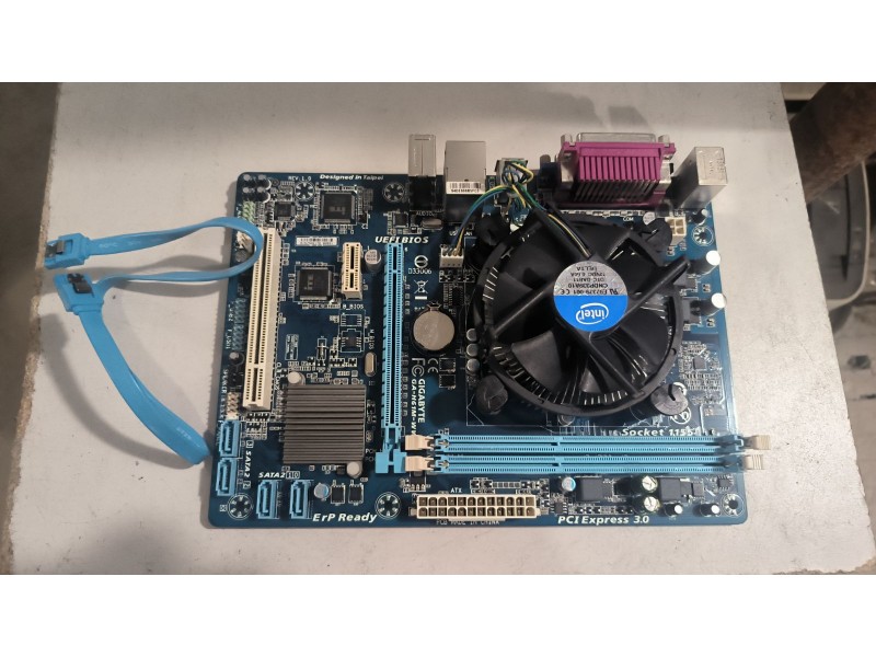 Материнська плата GIGABYTE GA-H61M-WW