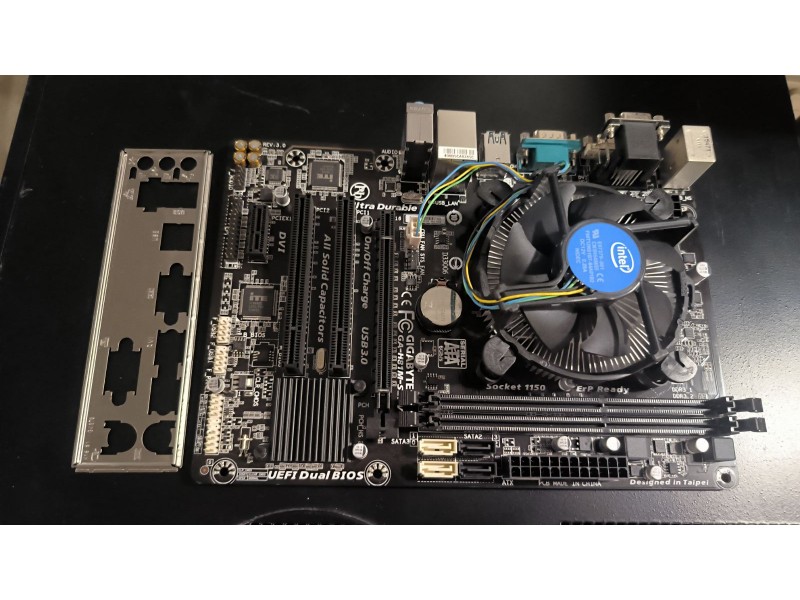 Материнська плата GIGABYTE GA-H81M-S2PV з кулером, процессором та задньою планкою