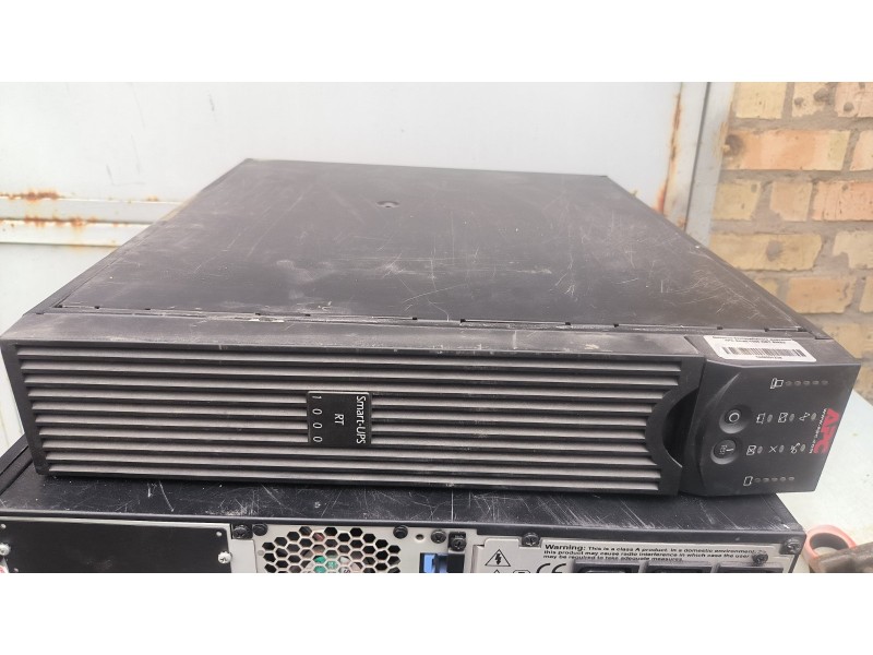 Бесперебійник APC Smart-UPS RT 1000 SURT1000XLI
