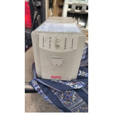 Бесперебійник APC Smart-UPS 700 SU700INET Бесперебійник APC Smart-UPS 700 SU700INET