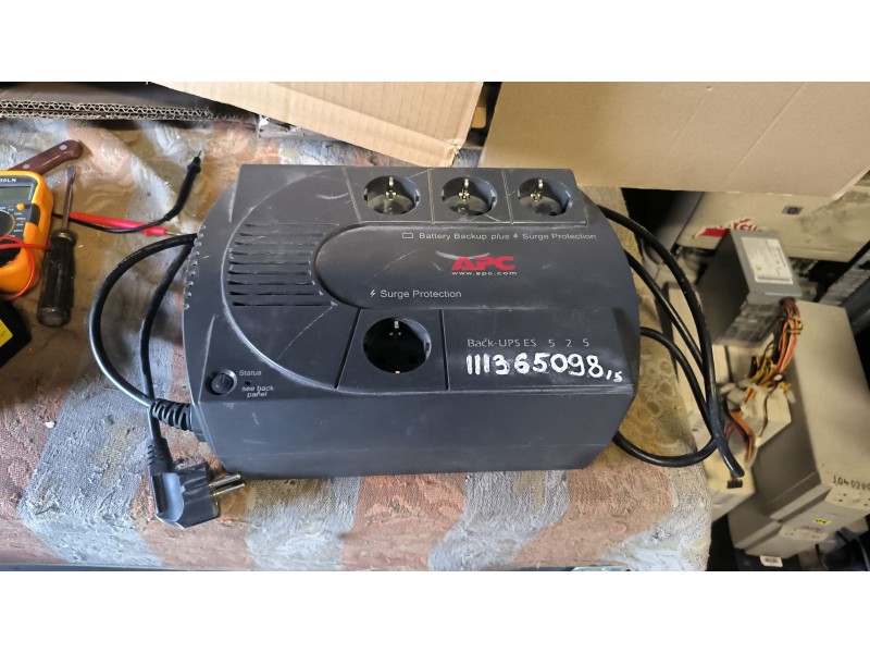 Безперебійники ДБЖ APC Back-UPS ES 525 BE525-RS