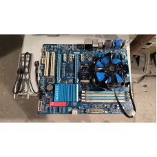 Материнська плата GIGABYTE GA-Z77-D3H Материнська плата GIGABYTE GA-Z77-D3H